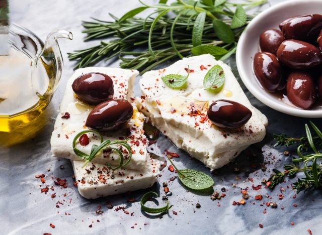 olivy sýr feta