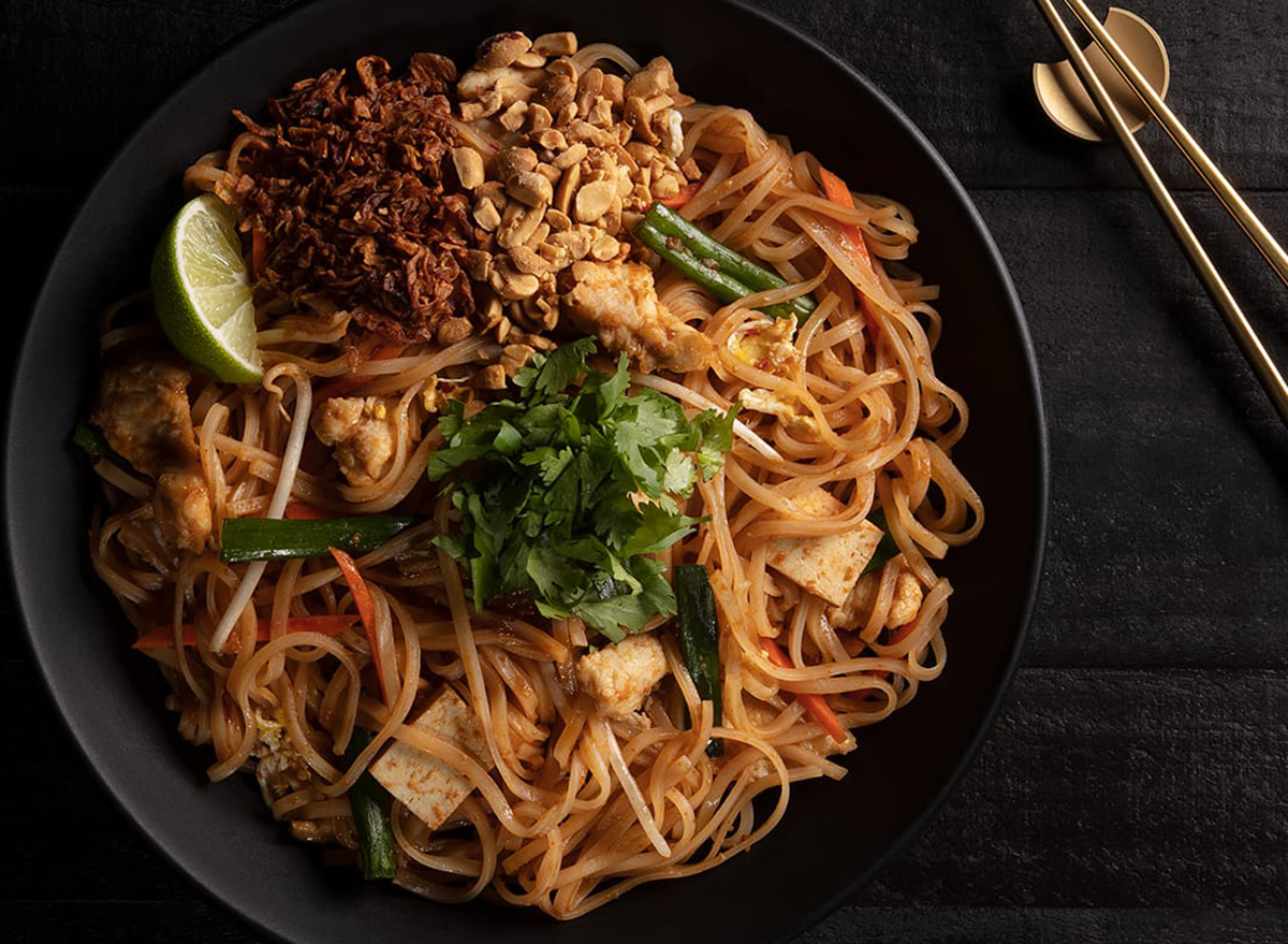 pf changs chicken pad thai