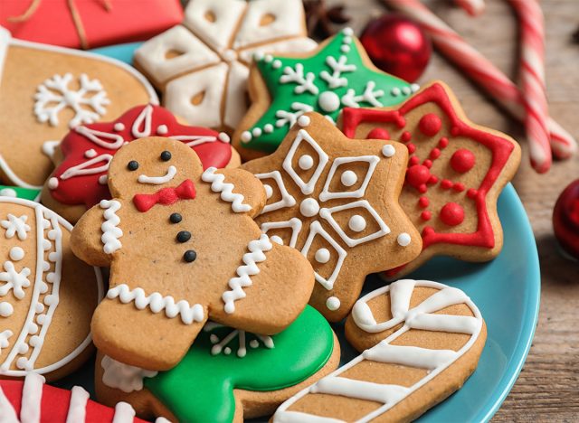 platter of christmas cookies gingerbread