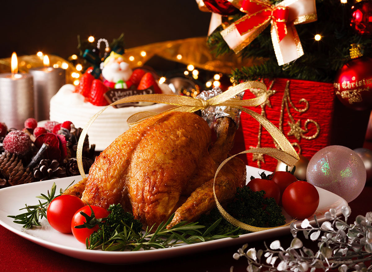 https://www.eatthis.com/wp-content/uploads/sites/4/2020/12/christmas-dinner.jpg?quality=82&strip=1