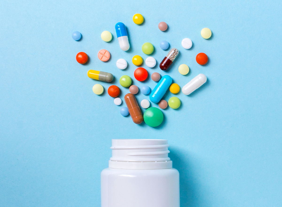 Treating Hypothyroidism: Can Vitamins and Supplements Help? - Everyday  Health