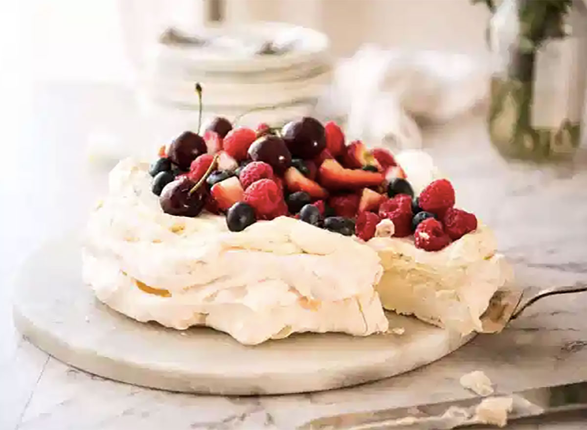 pavlova dessert with fresh berries