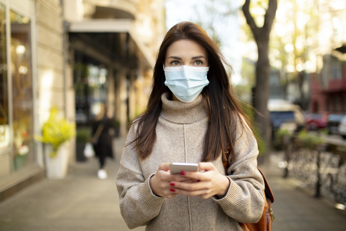 Woman wearing a face mask