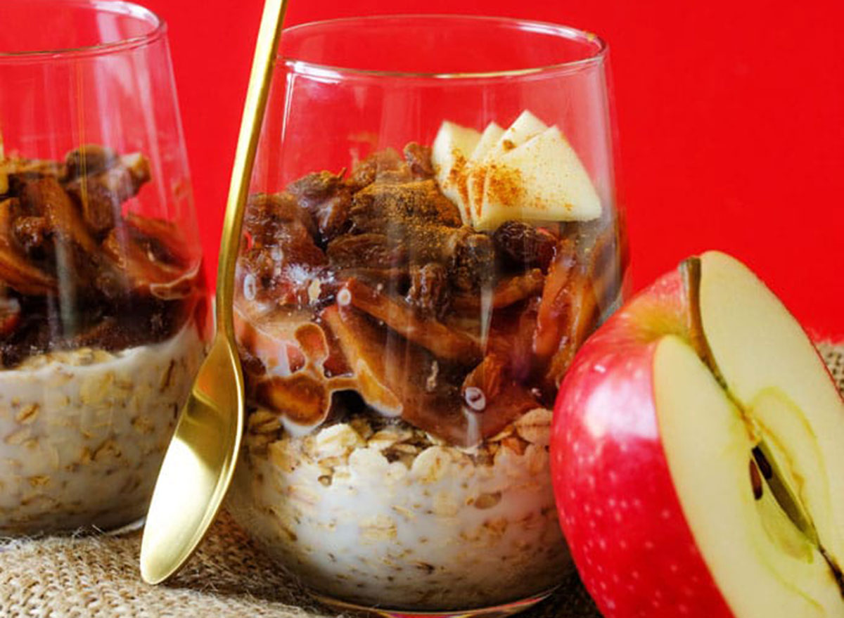 https://www.eatthis.com/wp-content/uploads/sites/4/2021/01/apple-pie-overnight-oats.jpg