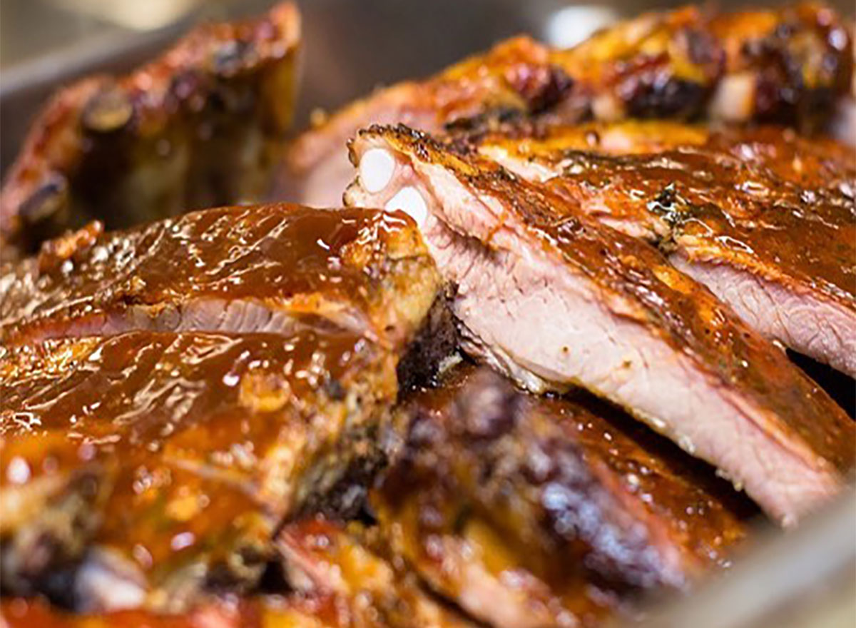 plate of barbecue ribs