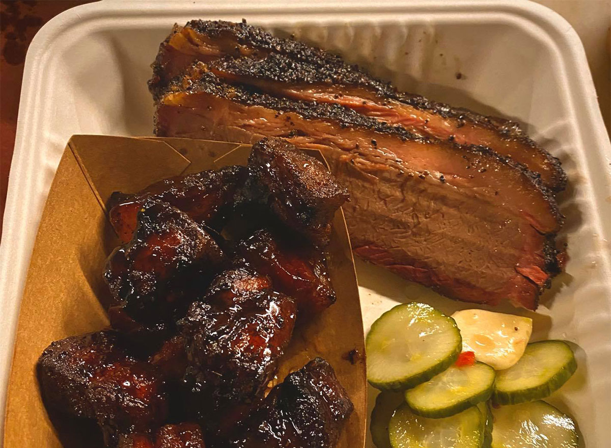 plate of brisket and burnt ends