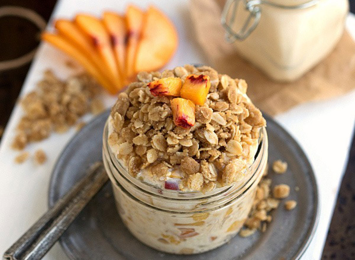 overnight oats Peach Streusel