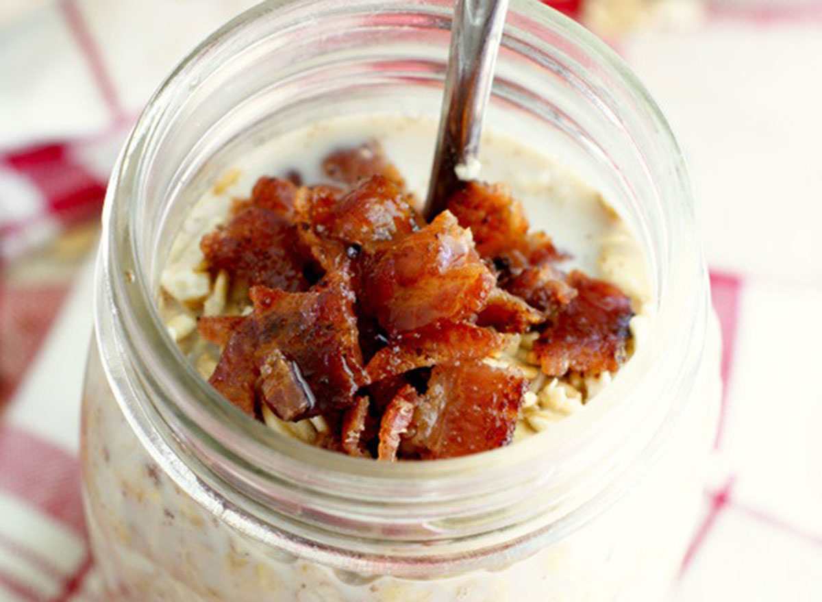 https://www.eatthis.com/wp-content/uploads/sites/4/2021/01/overnight-oats-maple-bacon.jpg