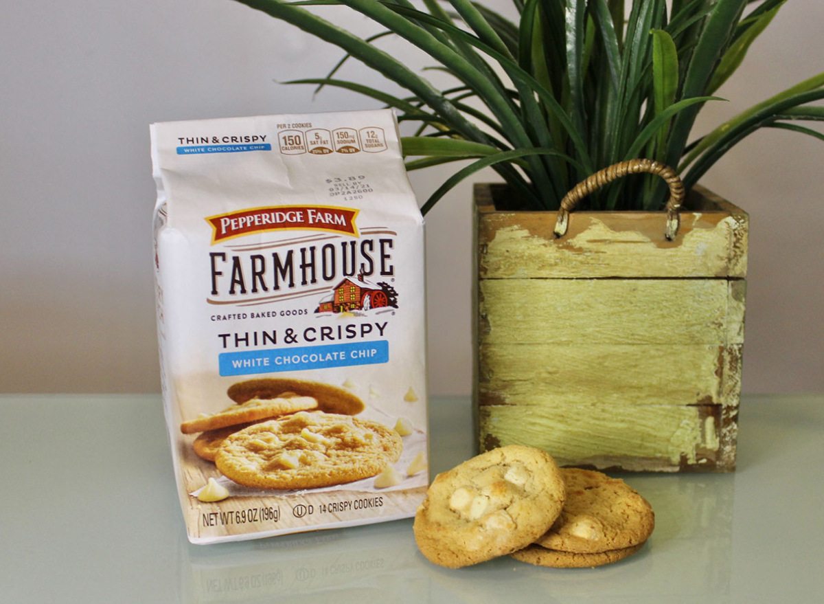 pepperidge farm white chocolate chip chocolate chip cookies bag