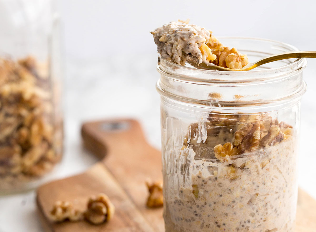 How to Make Overnight Oats - Organize Yourself Skinny