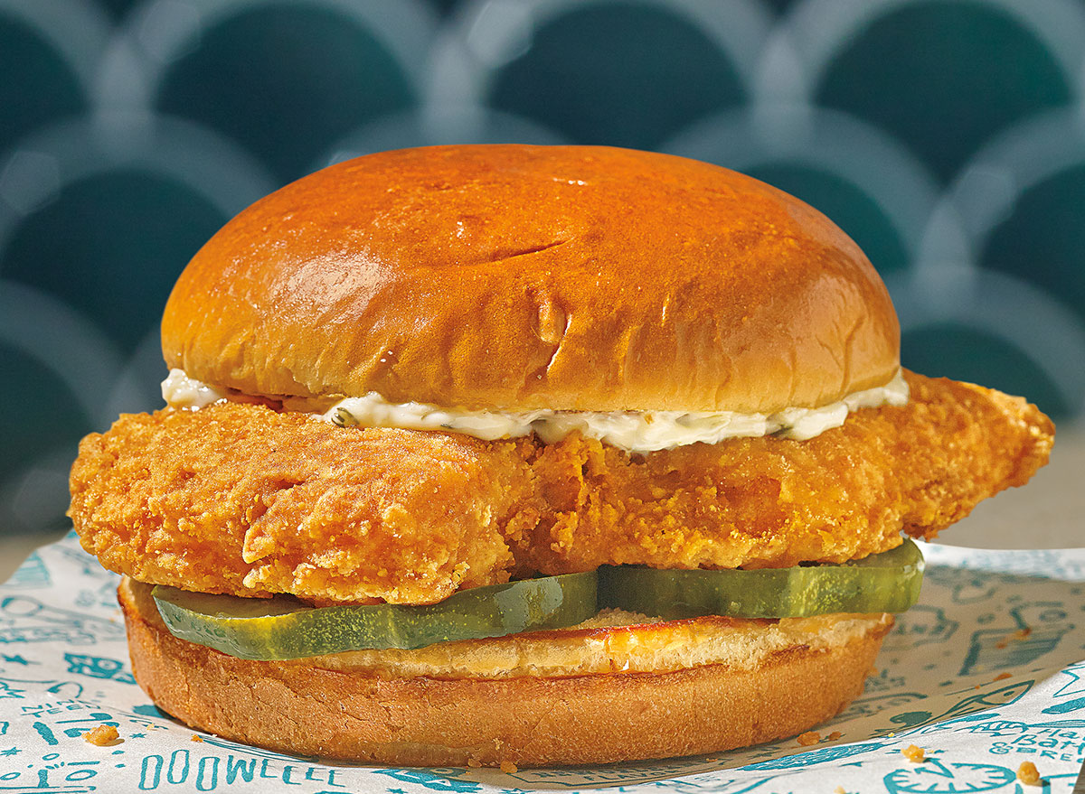 popeyes cajun flounder sandwich