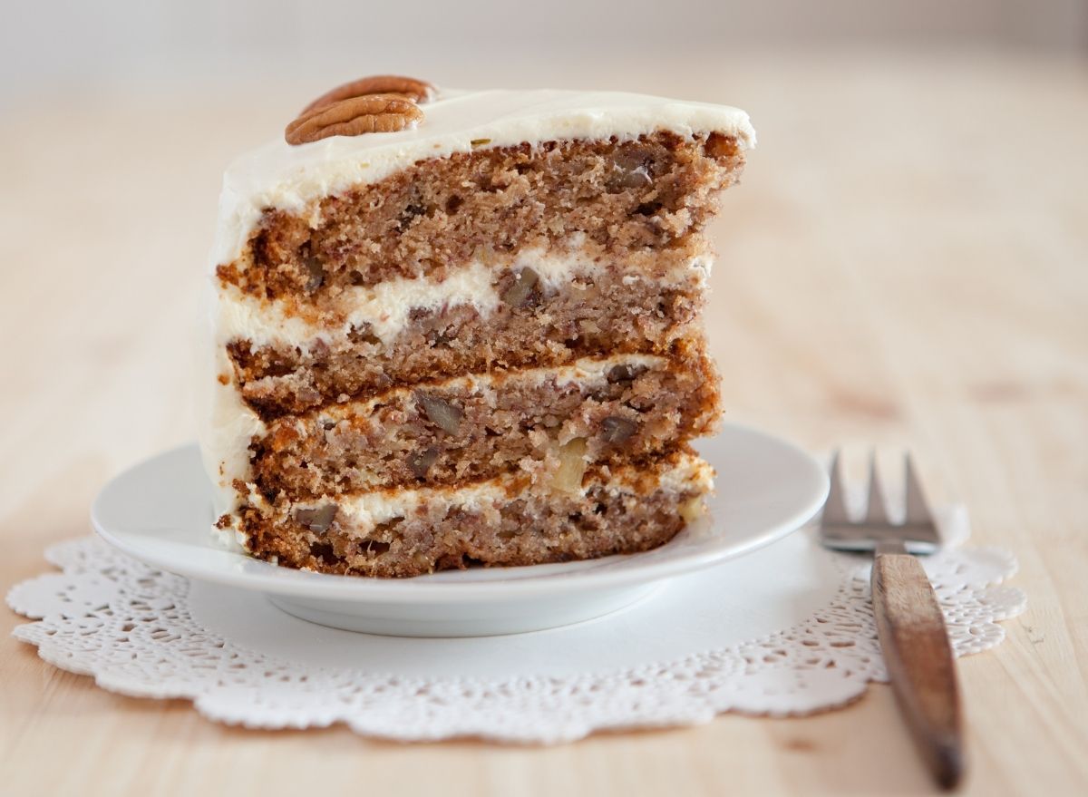 Hummingbird cake