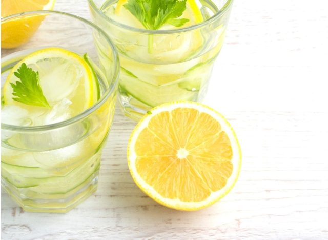 citronová voda