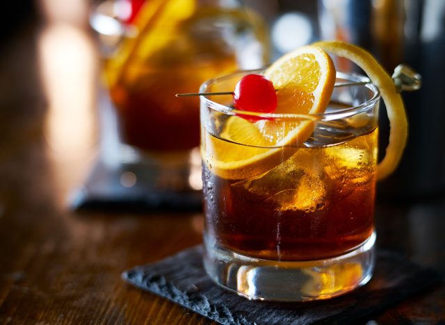 old fashioned cocktail