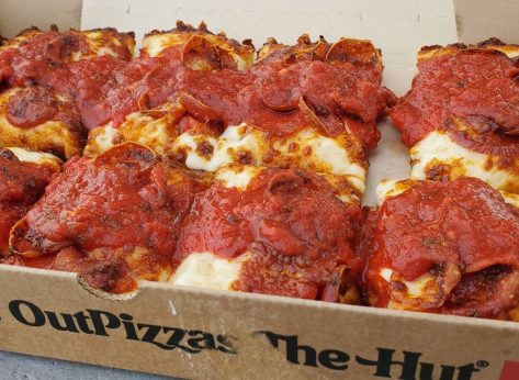Pizza Hut's New Pie Gets Mixed Reviews