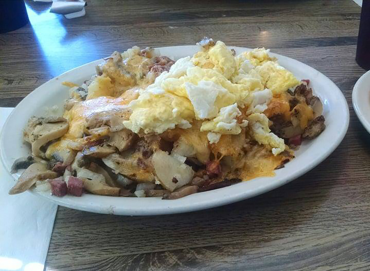 scrambled eggs with breakfast potatoes