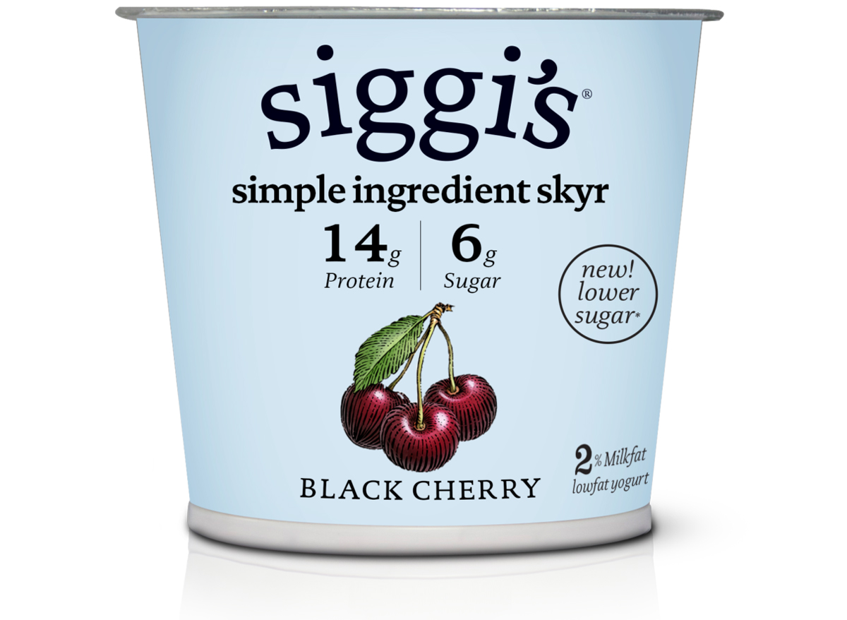 15 Best LowSugar Yogurt Brands to Buy in 2021 — Eat This Not That