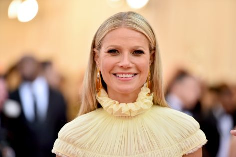 Gwyneth Paltrow in Sunny Bikini Celebrates Earth Day 2021