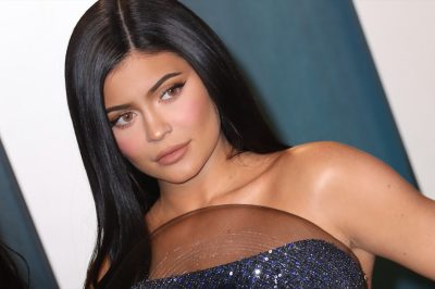 Kylie Jenner Shares Crop Top Photo and New Workout