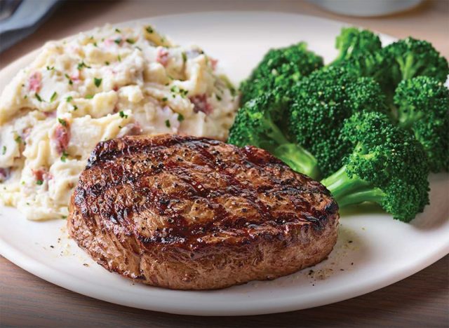 applebees 6 oz top sirloin