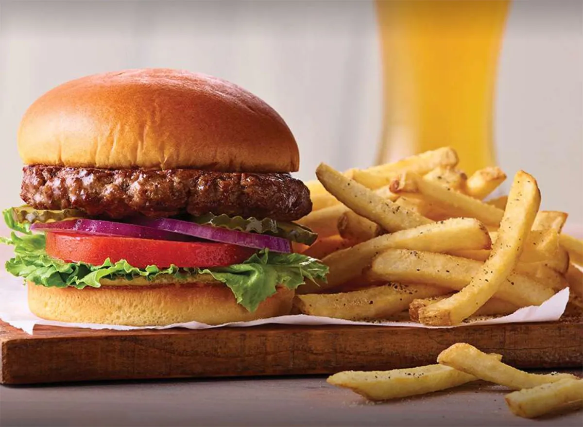 applebees classic burger