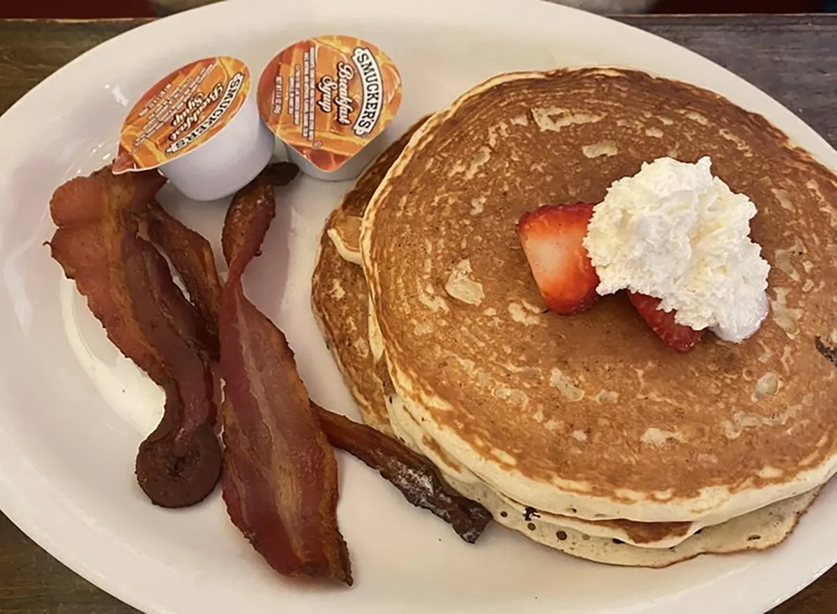 bacon with pancakes