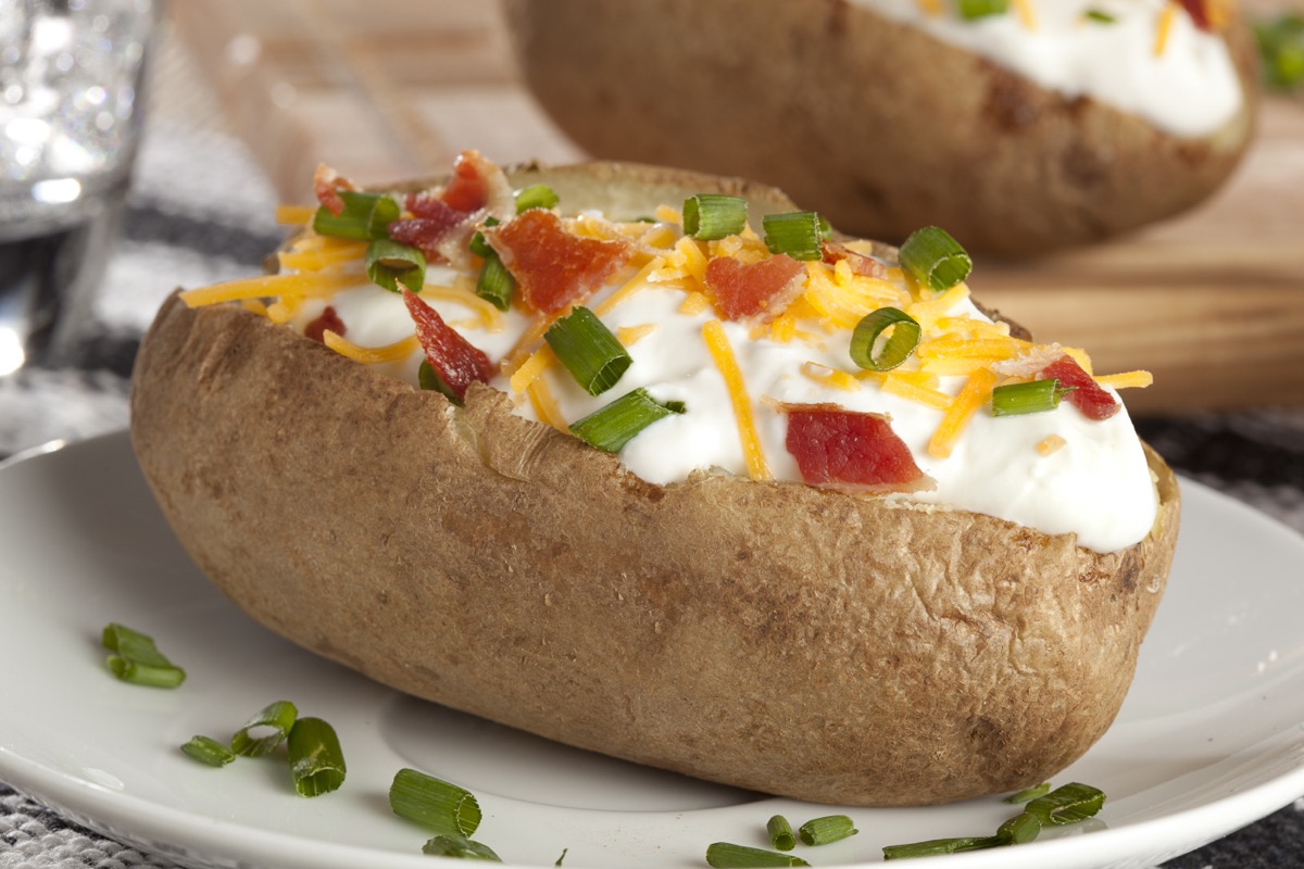 5 Restaurant Chains That Serve the Best Baked Potatoes