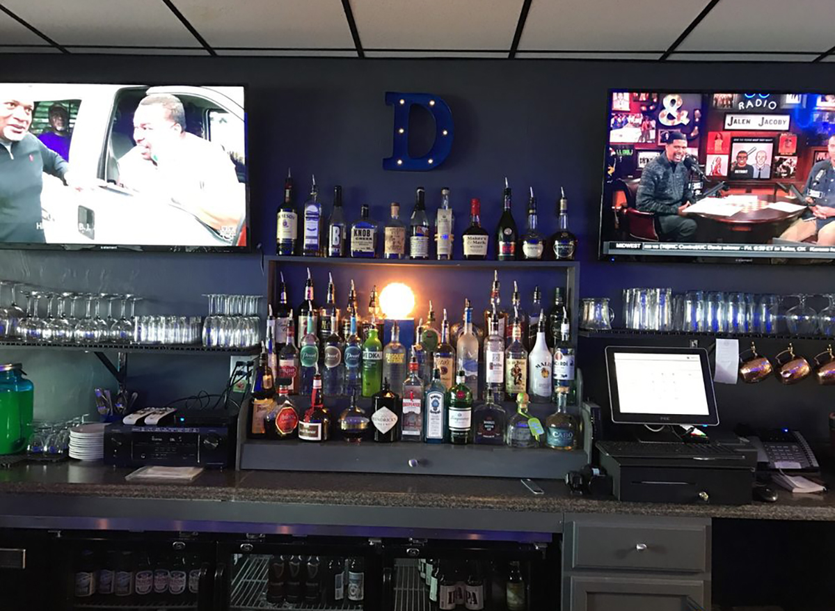 dinos bar and grill