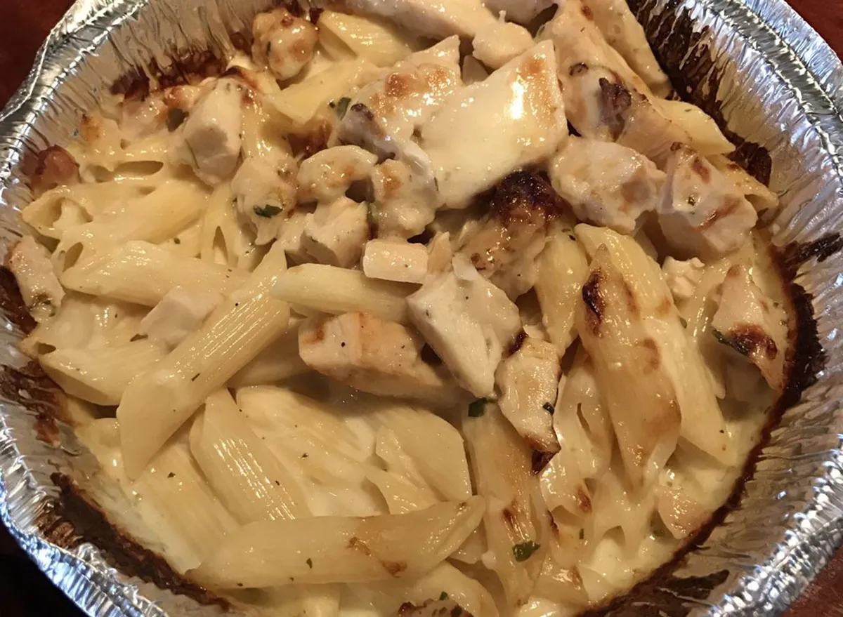 dominos chicken alfredo pasta