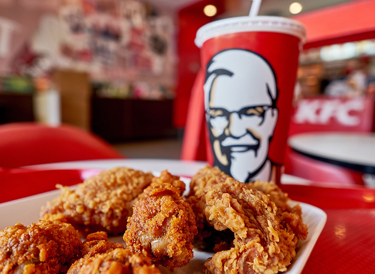 7 FastFood Chains That Serve the Best Chicken Wings