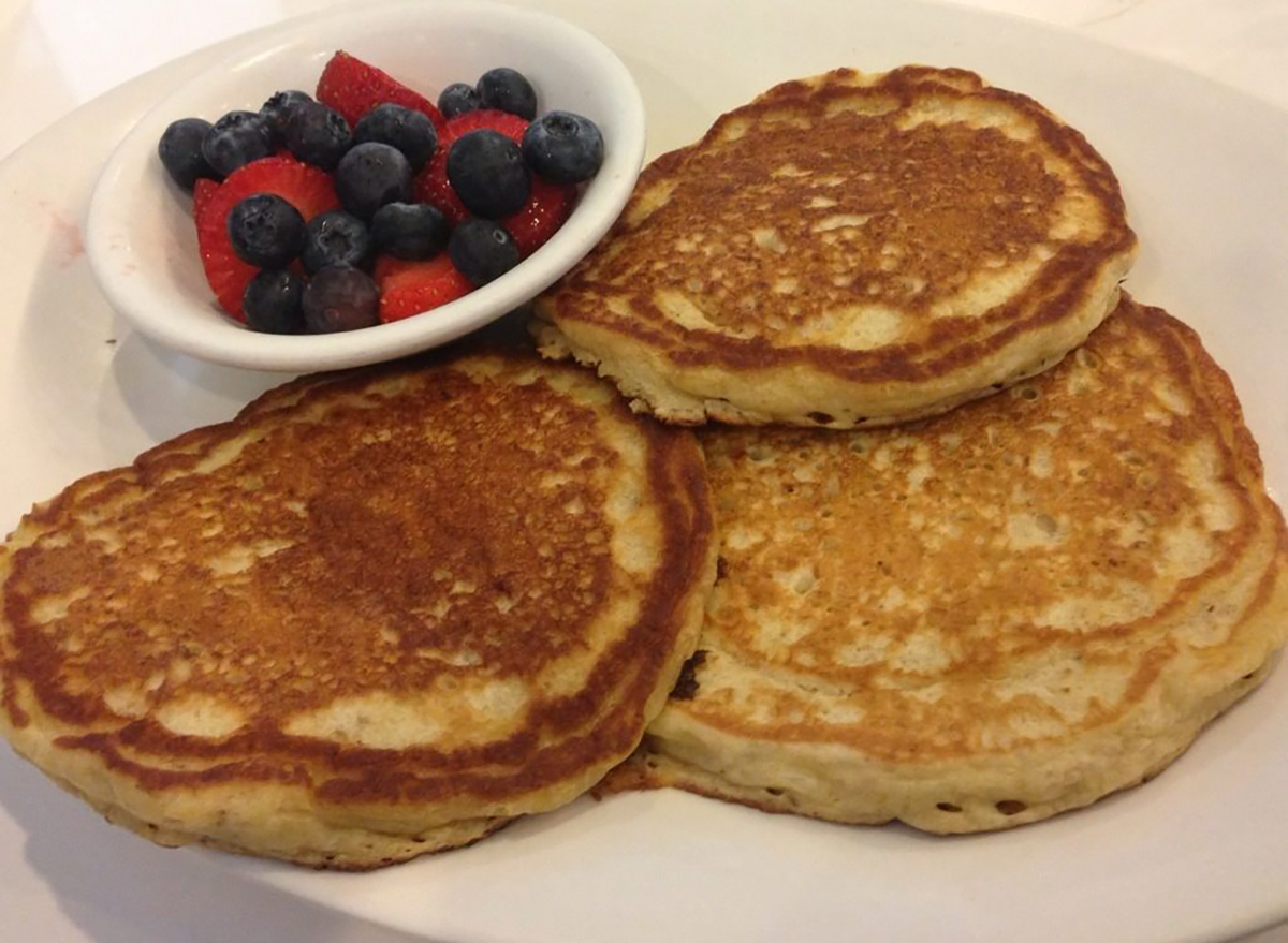 oatmeal pancakes with berries