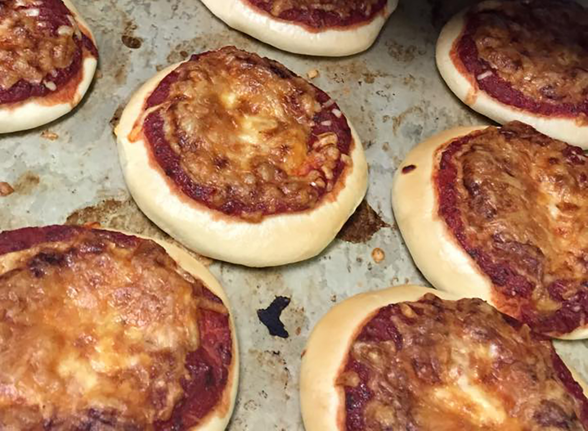 pizza bagels