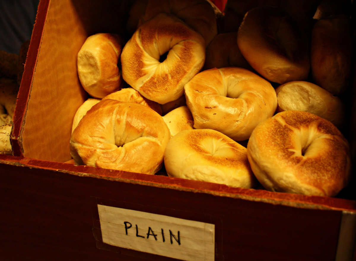 plain bagels in display case