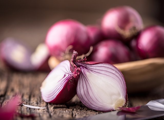 Red onions on the table