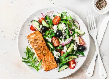 mediterranean salmon salad