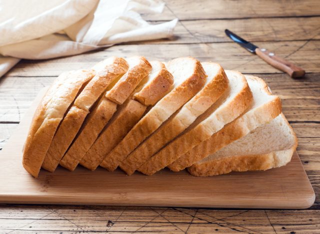 8 Warning Signs You're Buying the Wrong Bread