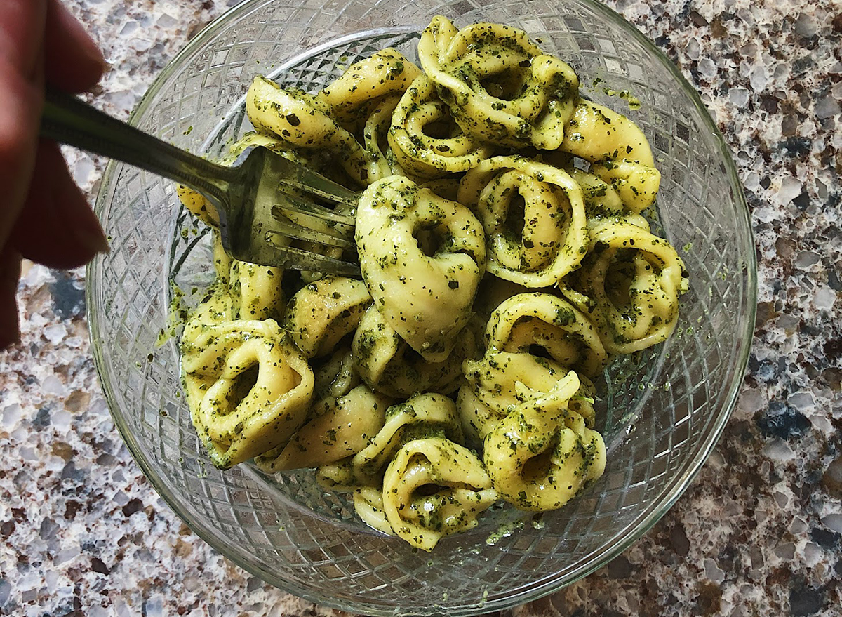 trader joes pesto tortellini