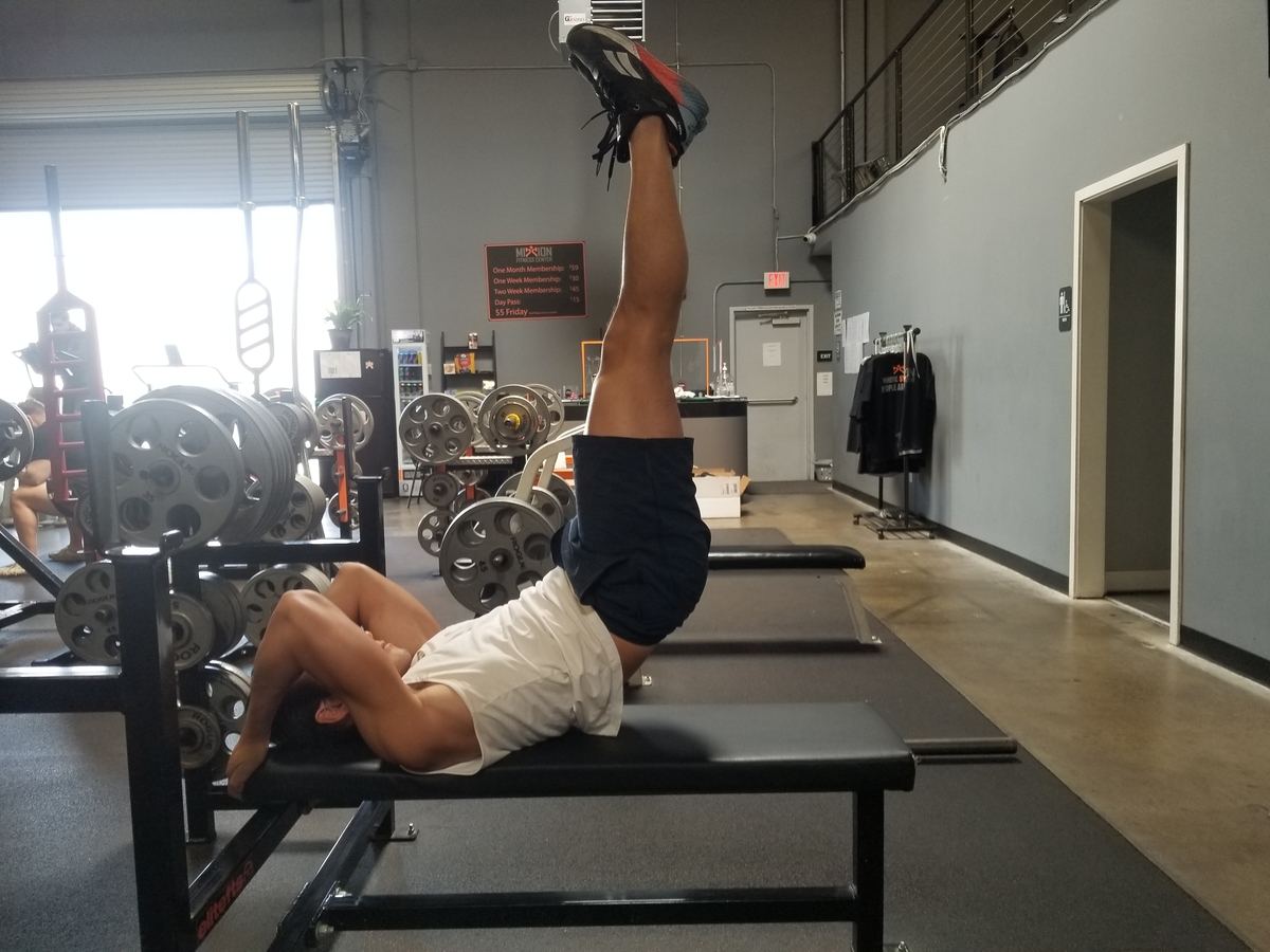 4 bench leg raise