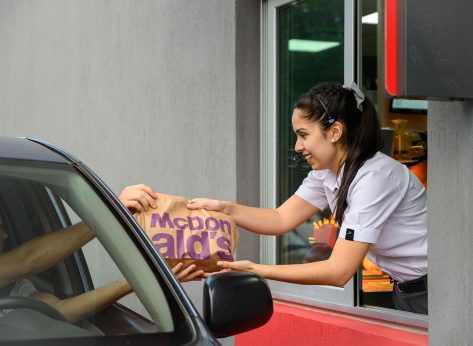 8 Strict Rules McDonald’s Employees Have to Follow