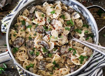 mushroom beef stroganoff