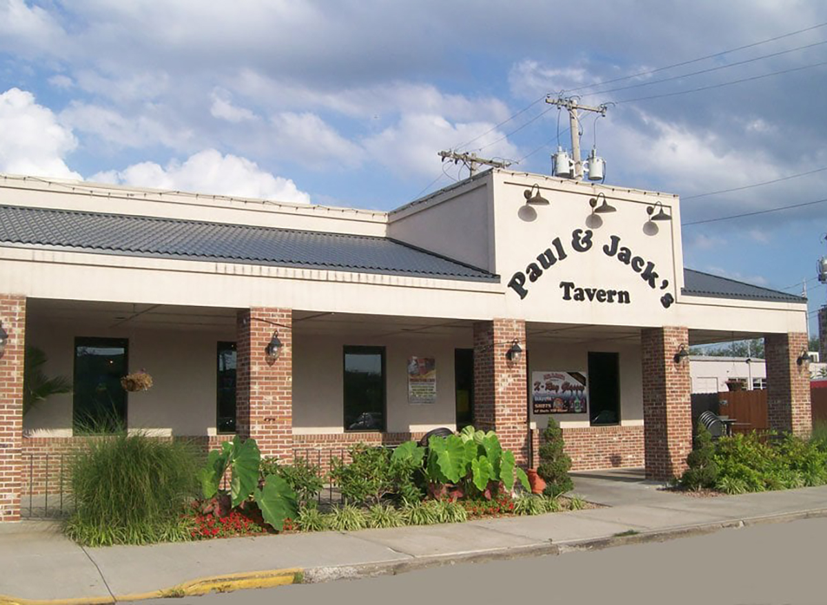 exterior of paul and jacks tavern