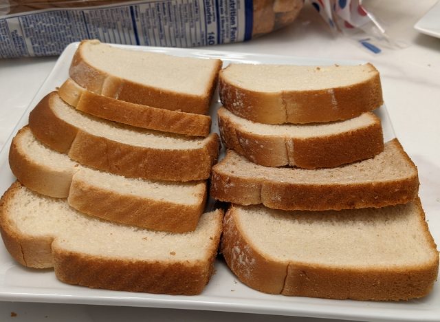 white bread slices