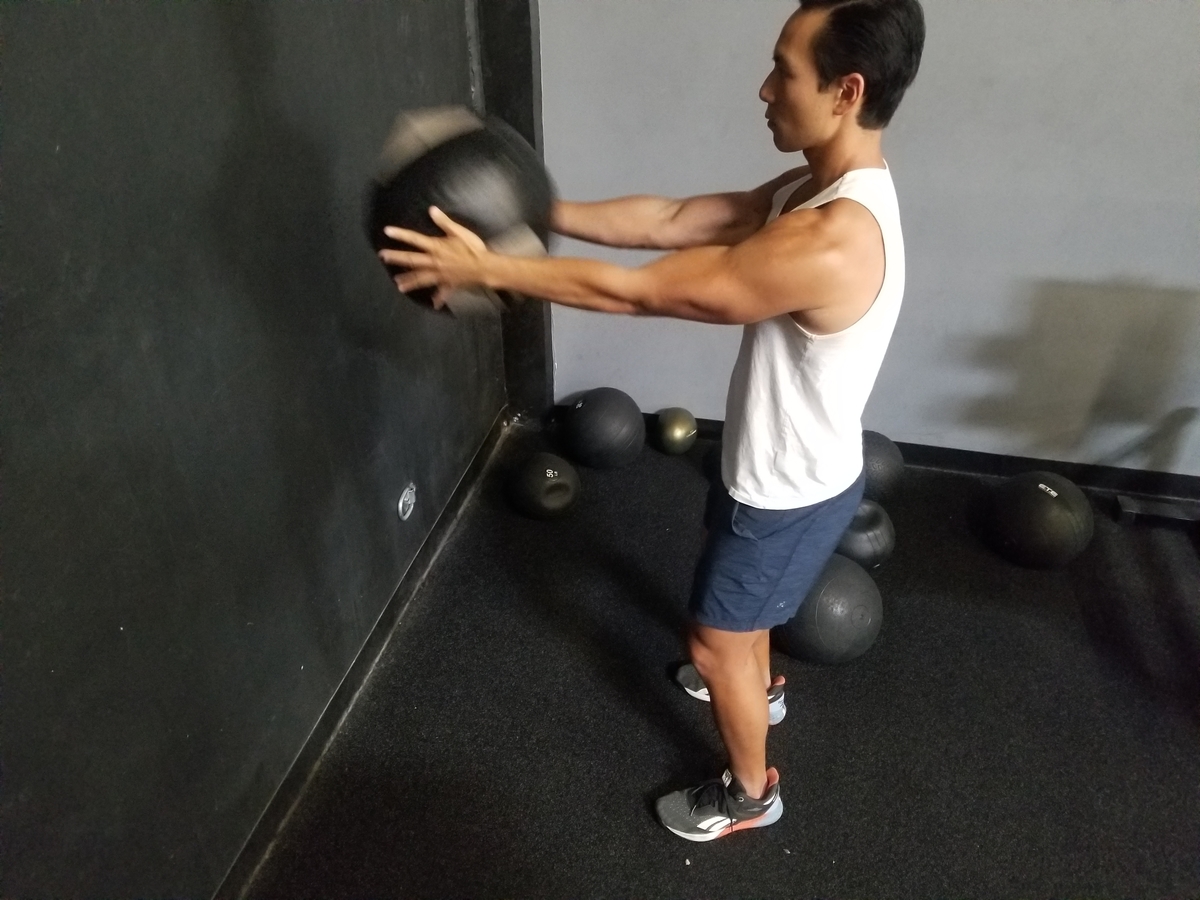 4 medicine ball chest pass