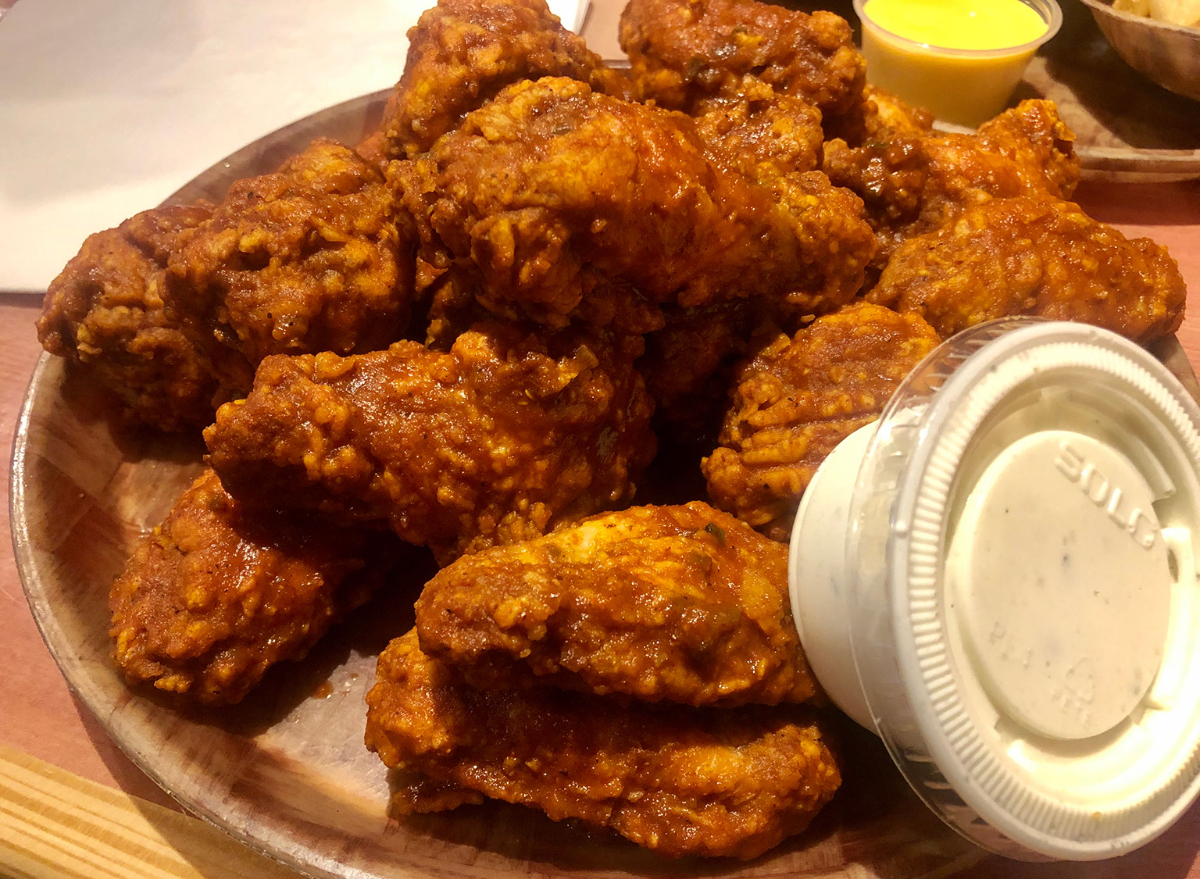 Hooters wings