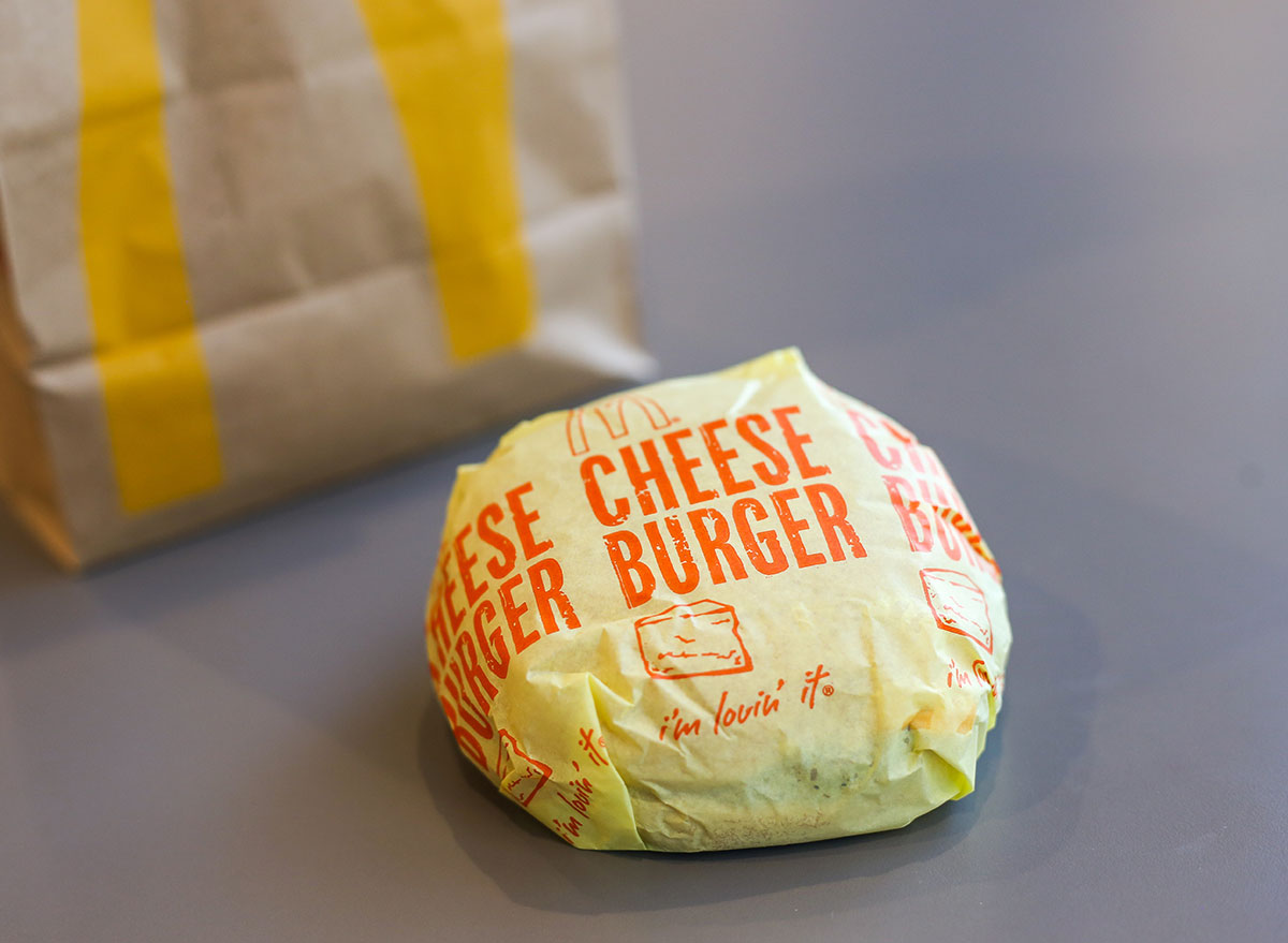 mcdonalds cheeseburger