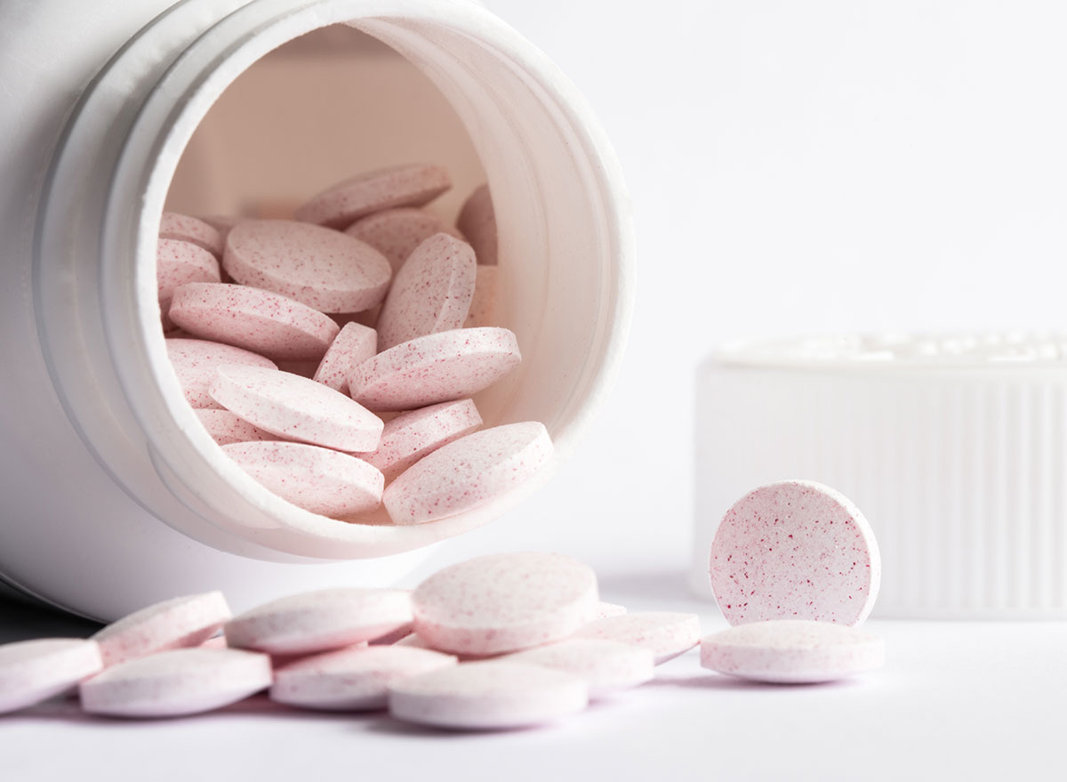 Best Supplements to Take Before Bed, According to Dietitians