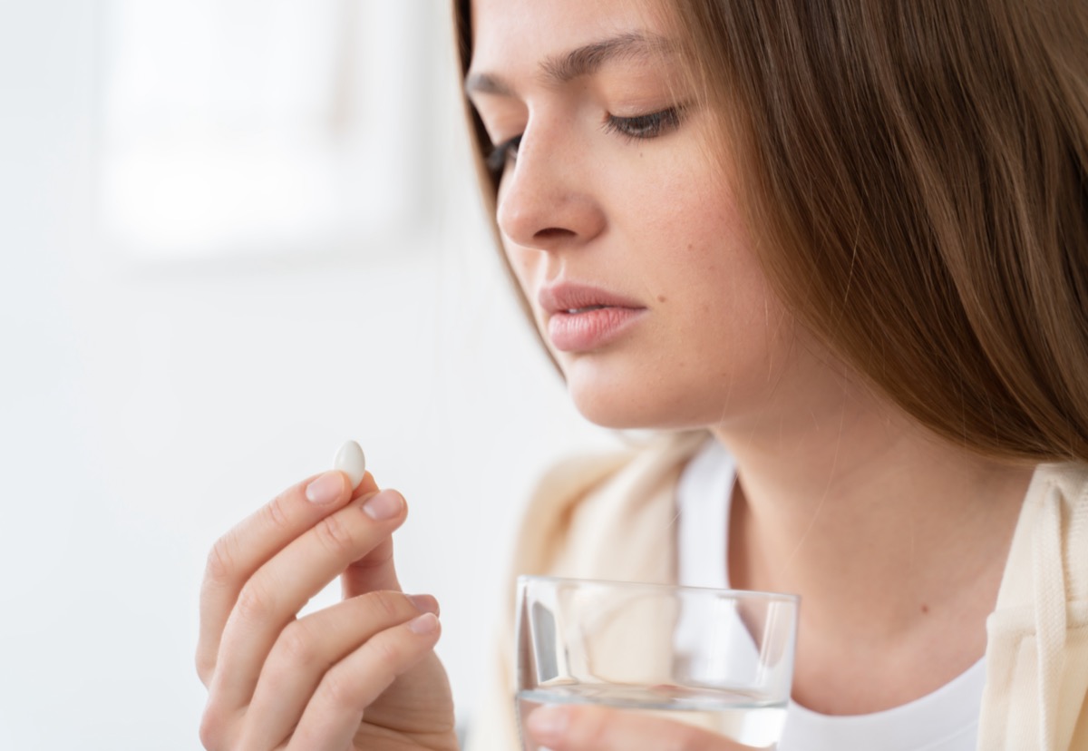 What Taking Painkillers Every Day Does to Your Body — Eat This Not That