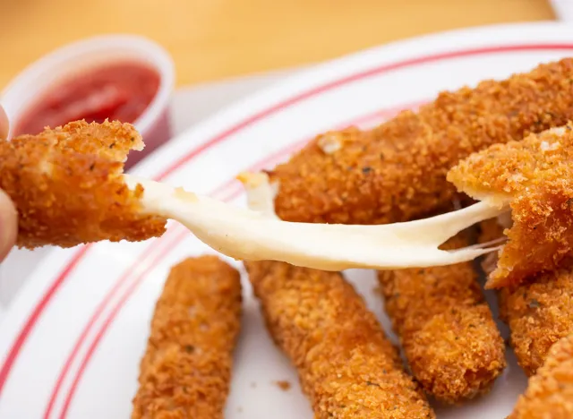 cheese pull mozzarella sticks