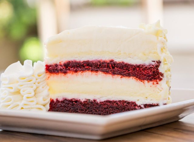 cheesecake factory ultimate red velvet