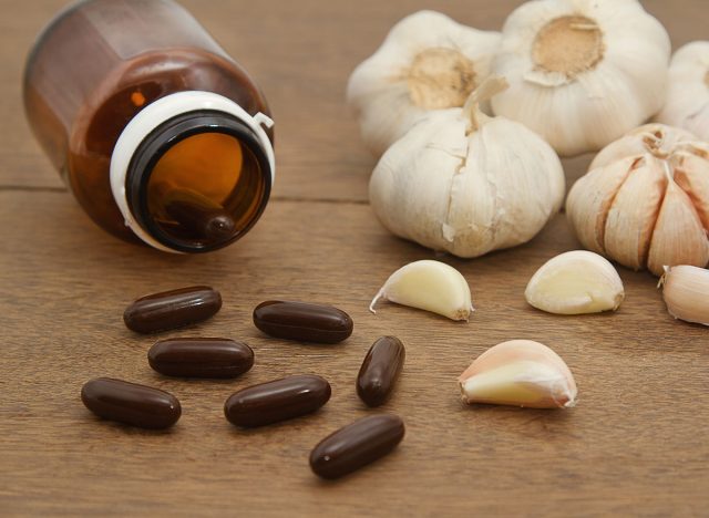 garlic supplements